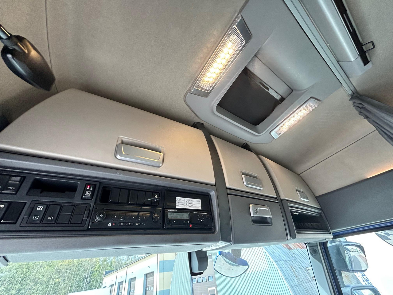 Kamion vagonetë RENAULT T520: foto 19 Kamion vagonetë RENAULT T520: foto 19