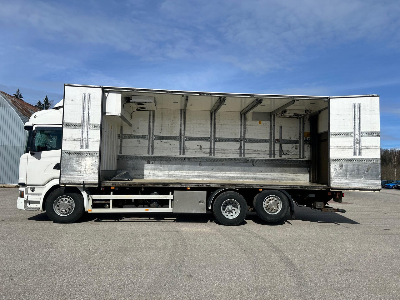 Kamion frigorifer SCANIA G490: foto 10 Kamion frigorifer SCANIA G490: foto 10