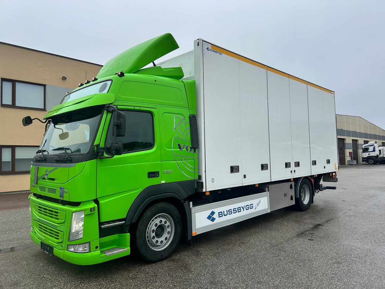 VOLVO FM330 - Kamion vagonetë: foto 4 VOLVO FM330 - Kamion vagonetë: foto 4