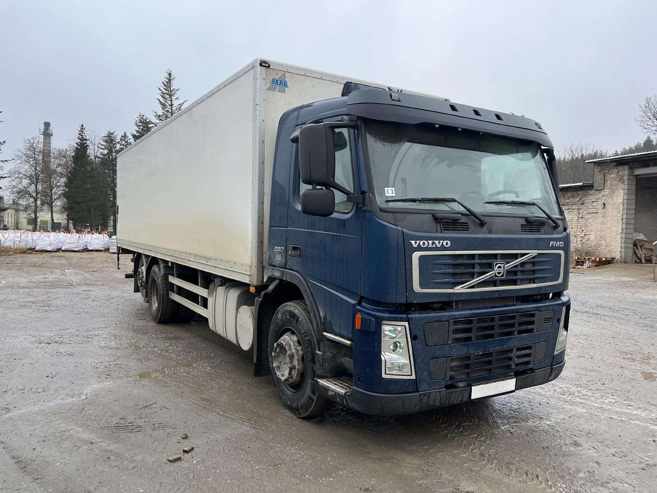 VOLVO FM9.260 - Kamion vagonetë: foto 1 VOLVO FM9.260 - Kamion vagonetë: foto 1