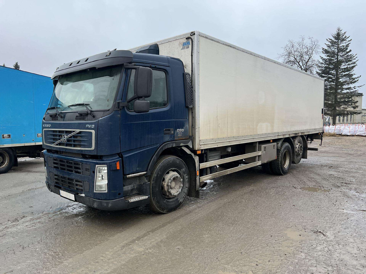 VOLVO FM9.260 - Kamion vagonetë: foto 2 VOLVO FM9.260 - Kamion vagonetë: foto 2