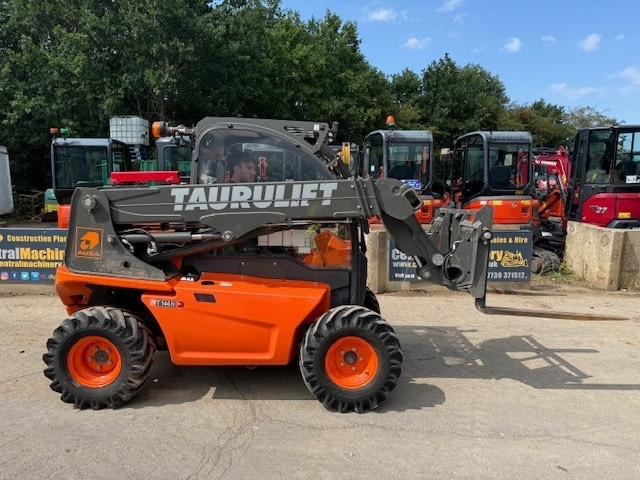 Ausa T 144 H - Ekskavator teleskopik: foto 1 Ausa T 144 H - Ekskavator teleskopik: foto 1