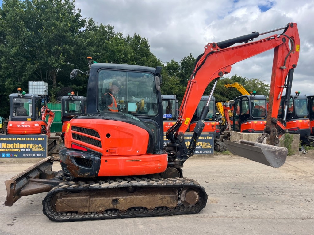 Kubota KX 057-4 - Miniekskavator: foto 1 Kubota KX 057-4 - Miniekskavator: foto 1