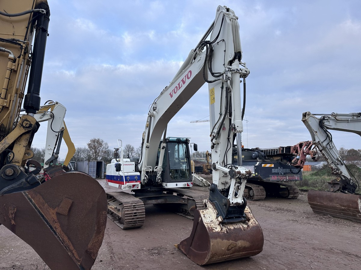 VOLVO EC 220 DL German machine! - Ekskavator: foto 4 VOLVO EC 220 DL German machine! - Ekskavator: foto 4