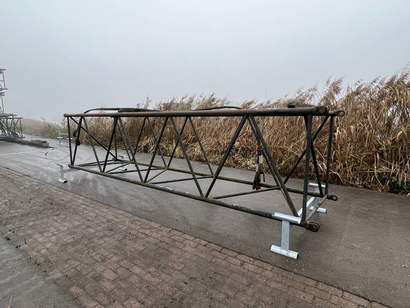 Hitachi KH 180-3 - Vinç me krah për Vinç: foto 2 Hitachi KH 180-3 - Vinç me krah për Vinç: foto 2