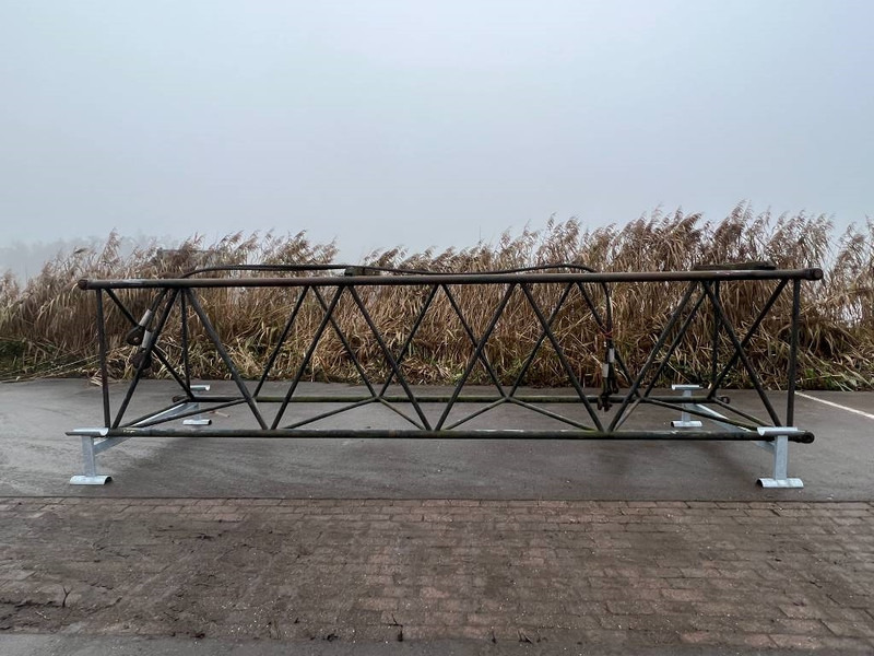 Hitachi KH 180-3 - Vinç me krah për Vinç: foto 1 Hitachi KH 180-3 - Vinç me krah për Vinç: foto 1