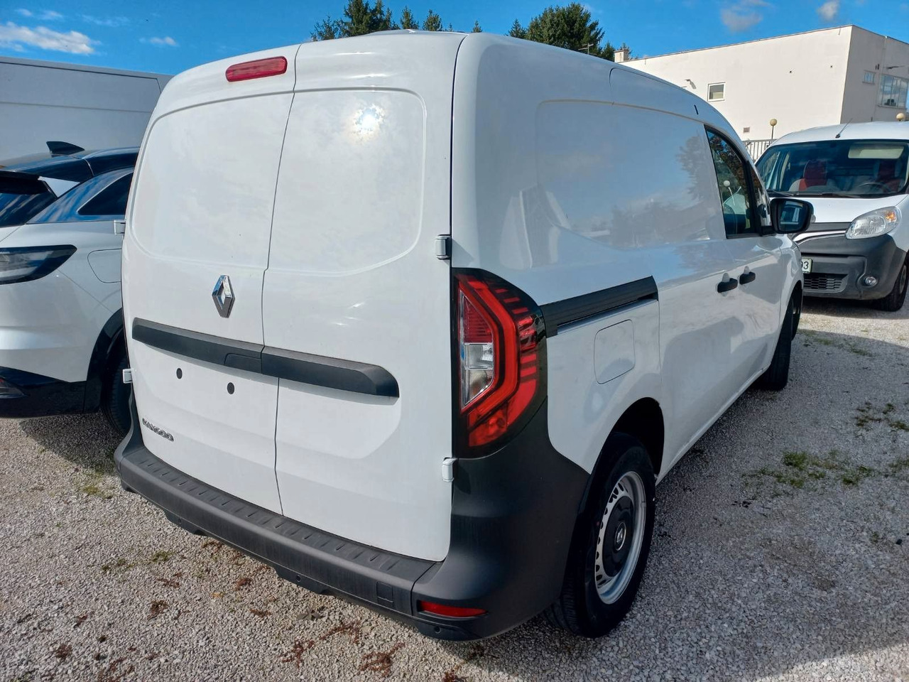 Renault Kangoo Van Comfort Open Sesame 115 - Furgon i vogël: foto 2 Renault Kangoo Van Comfort Open Sesame 115 - Furgon i vogël: foto 2