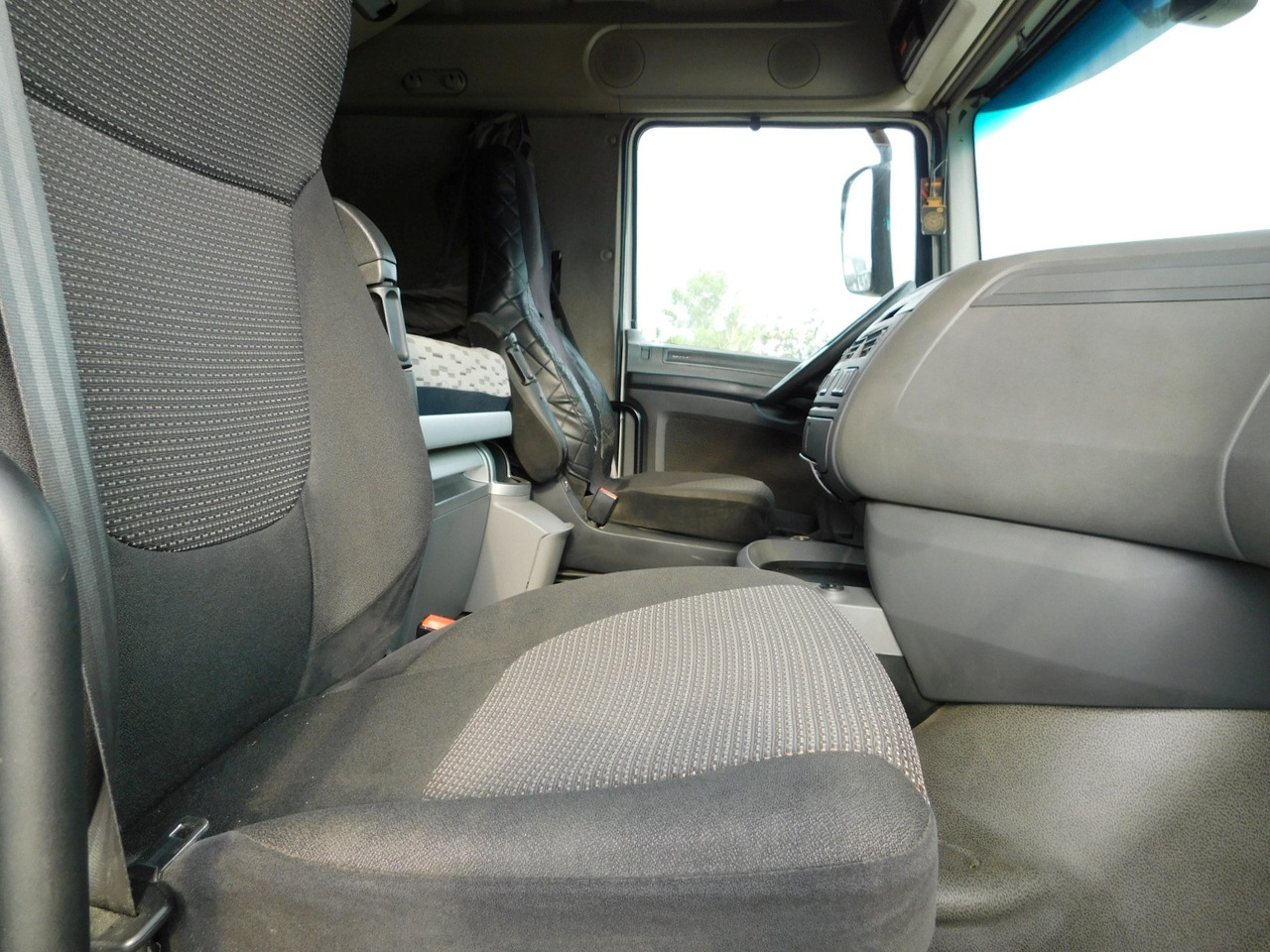 Daf Xf 460 ft - Gjysmë-kamion: foto 5 Daf Xf 460 ft - Gjysmë-kamion: foto 5