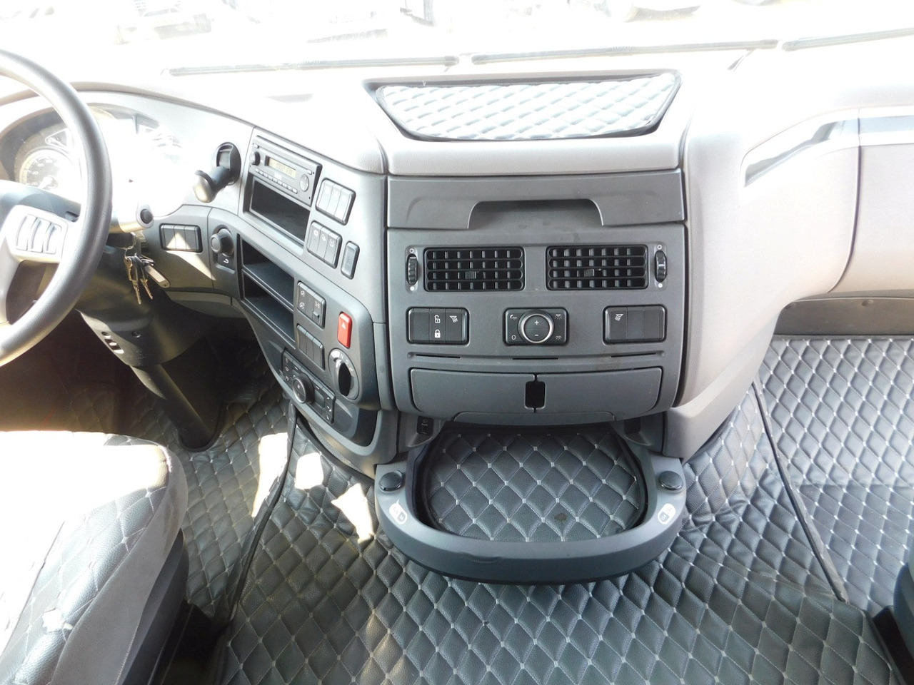 Gjysmë-kamion Daf Xf 480 ft: foto 7