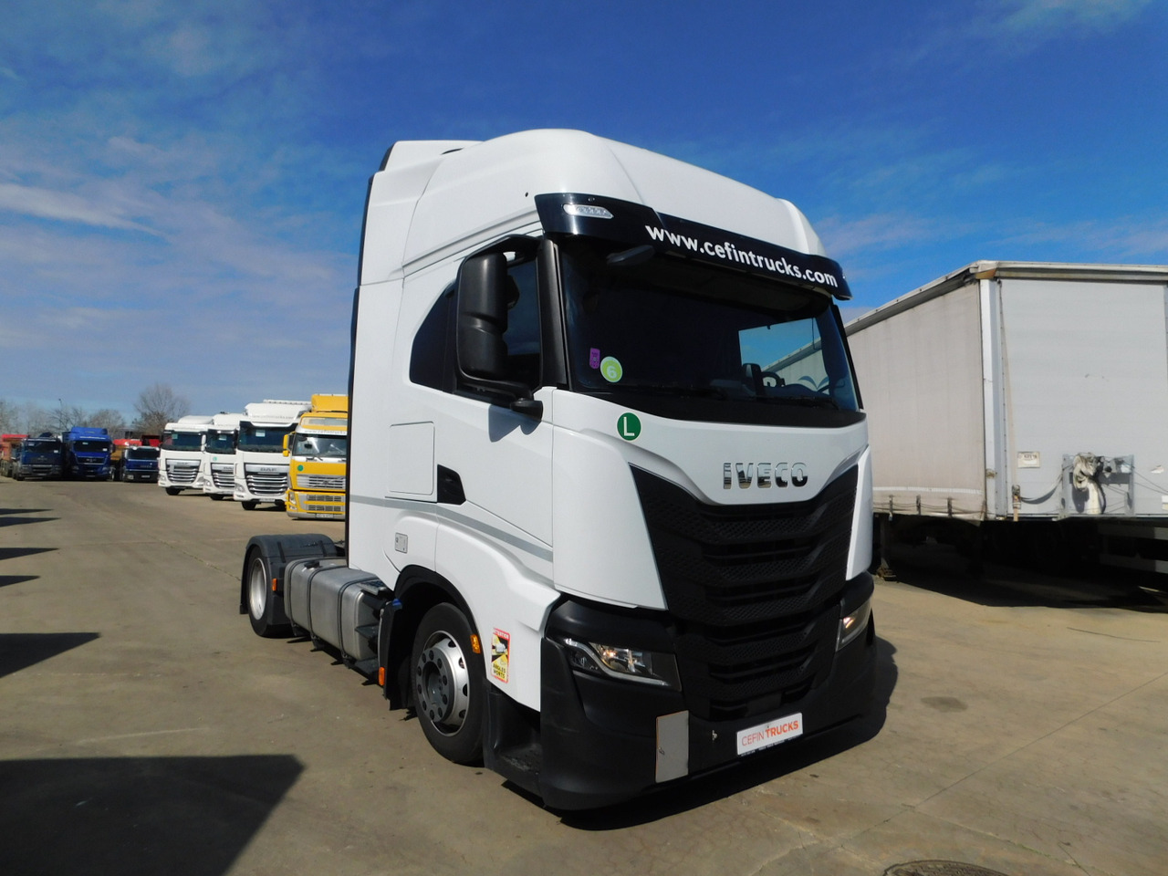Iveco As440stfp lt - Gjysmë-kamion: foto 2 Iveco As440stfp lt - Gjysmë-kamion: foto 2