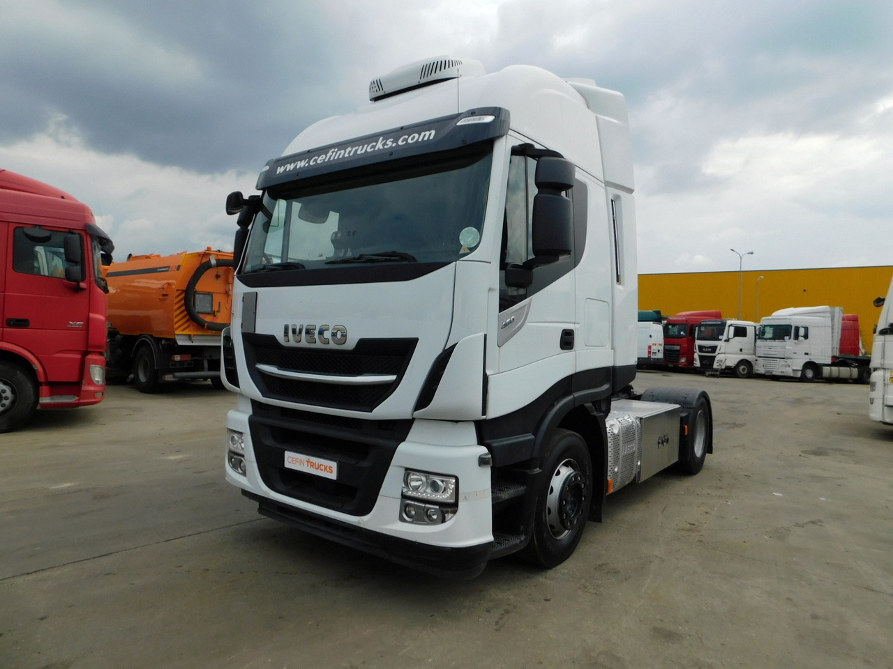 Iveco As440tp - Gjysmë-kamion: foto 1 Iveco As440tp - Gjysmë-kamion: foto 1