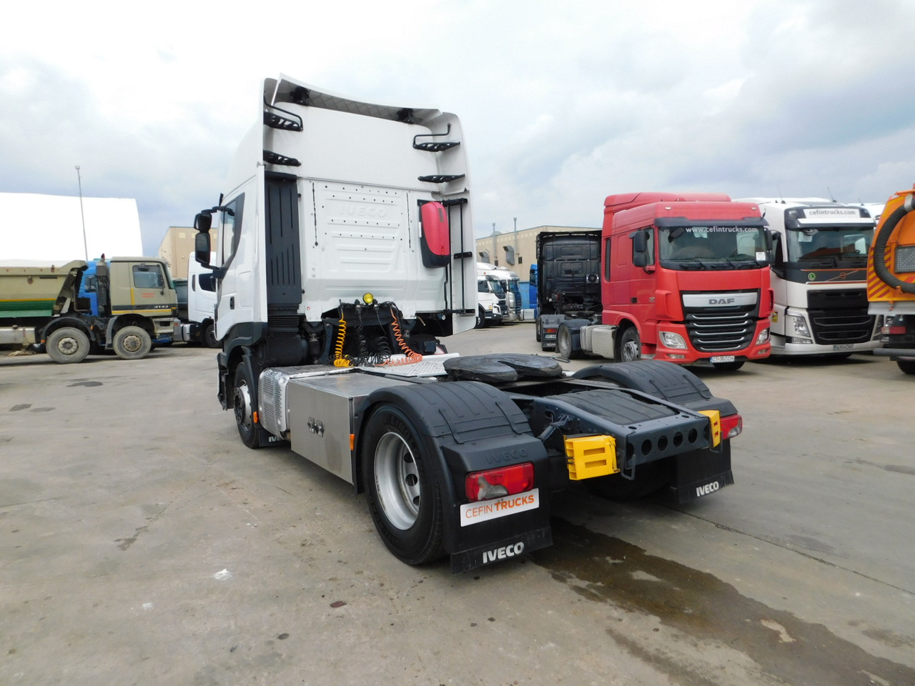 Iveco As440tp - Gjysmë-kamion: foto 4 Iveco As440tp - Gjysmë-kamion: foto 4