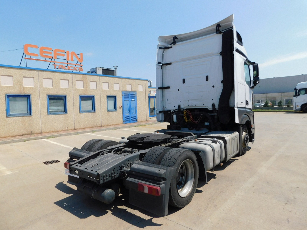 Mercedes Actros - Gjysmë-kamion: foto 3 Mercedes Actros - Gjysmë-kamion: foto 3