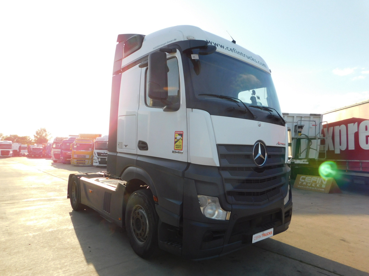 Mercedes Actros - Gjysmë-kamion: foto 2 Mercedes Actros - Gjysmë-kamion: foto 2