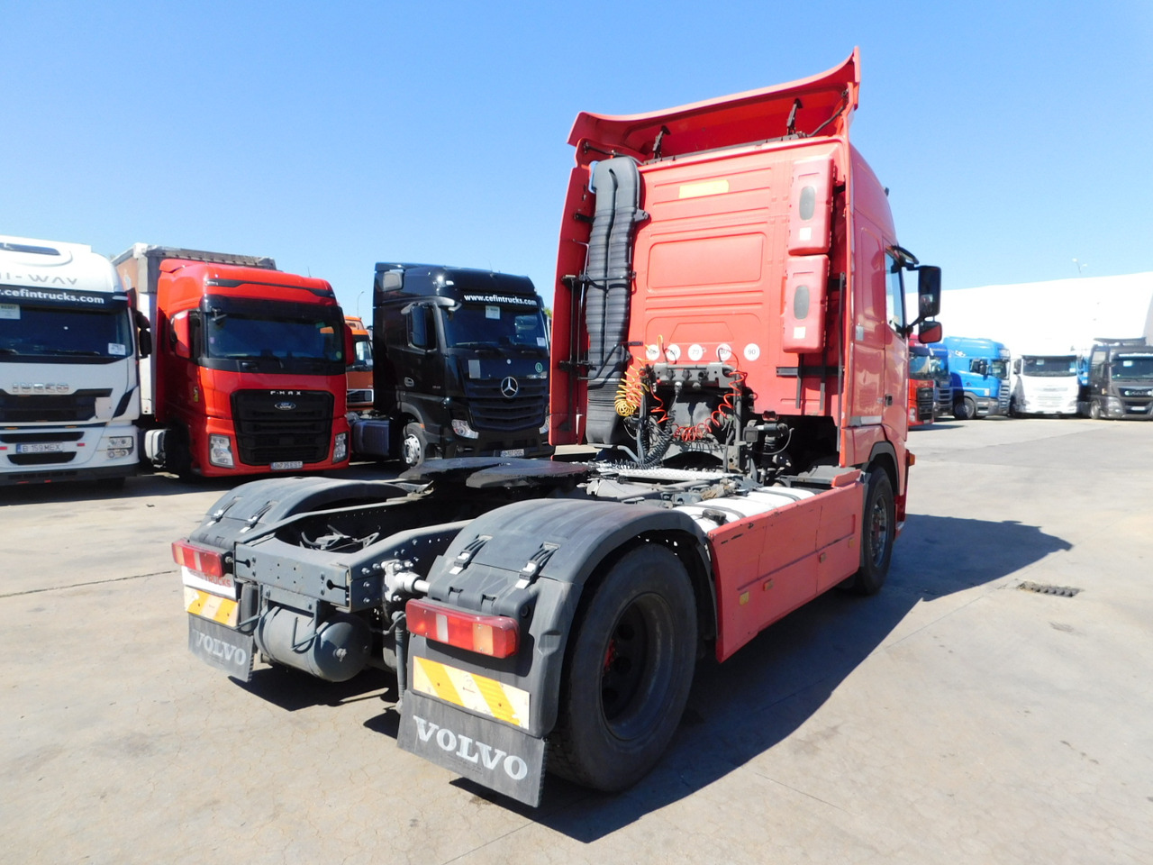 Volvo Fh 12 420 fh42 tb - Gjysmë-kamion: foto 3 Volvo Fh 12 420 fh42 tb - Gjysmë-kamion: foto 3