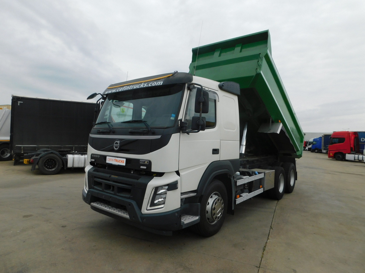 Volvo Fmx 460 - Kamion vetëshkarkues: foto 1 Volvo Fmx 460 - Kamion vetëshkarkues: foto 1