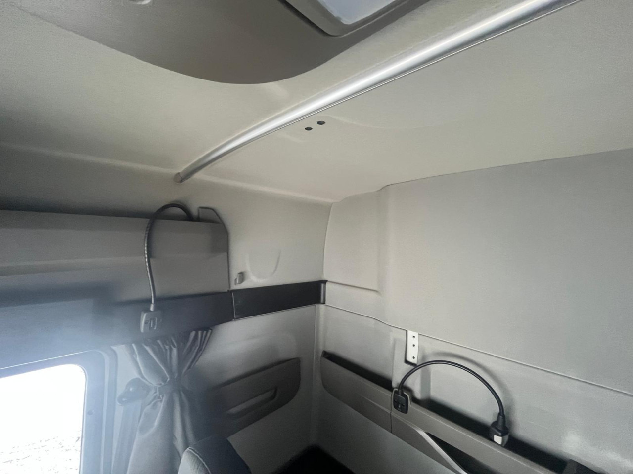 MAN TGX 18.510 4x2 BL SA ADR FL EXII EXIII Euro6 Klima - Gjysmë-kamion: foto 3 MAN TGX 18.510 4x2 BL SA ADR FL EXII EXIII Euro6 Klima - Gjysmë-kamion: foto 3