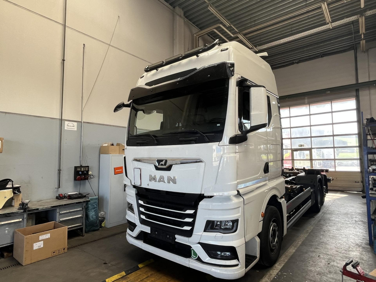 MAN TGX 26.470 6x2-4 LL CH Multiwechsler Euro6 Klima - Transportjer kontejnerësh/ Kamion me karroceri të çmontueshme: foto 1 MAN TGX 26.470 6x2-4 LL CH Multiwechsler Euro6 Klima - Transportjer kontejnerësh/ Kamion me karroceri të çmontueshme: foto 1