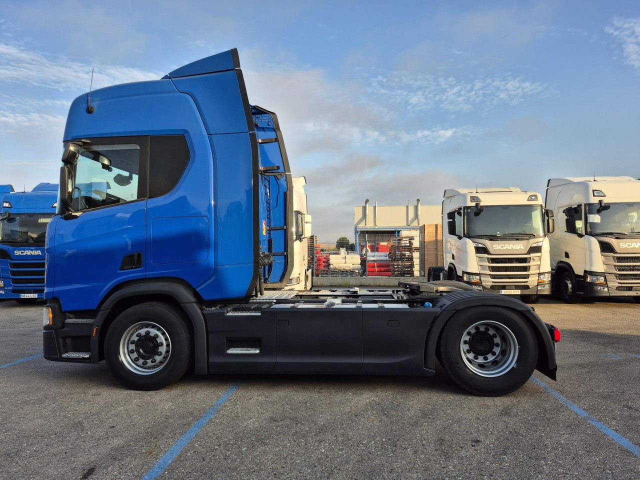 Scania R 450 - Gjysmë-kamion: foto 3 Scania R 450 - Gjysmë-kamion: foto 3