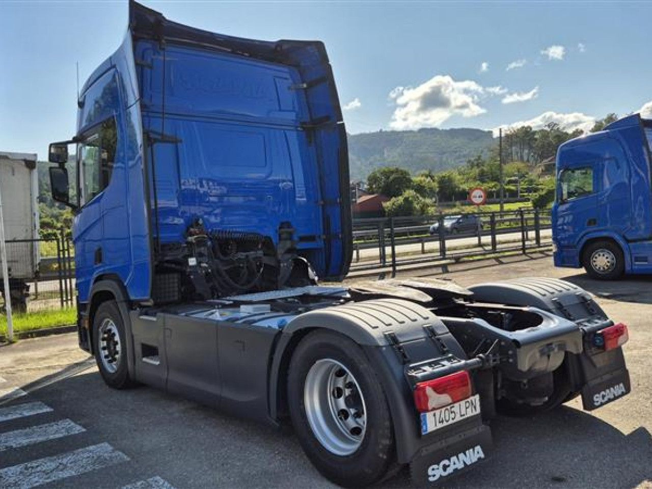 Scania R 450 - Gjysmë-kamion: foto 4 Scania R 450 - Gjysmë-kamion: foto 4