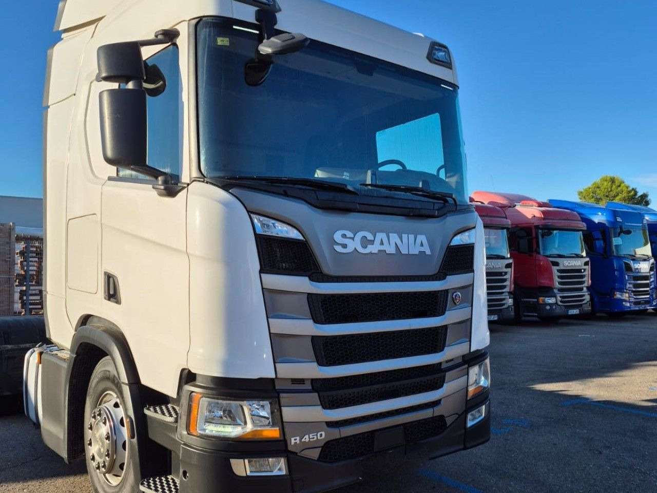 Scania R 450 - Gjysmë-kamion: foto 1 Scania R 450 - Gjysmë-kamion: foto 1