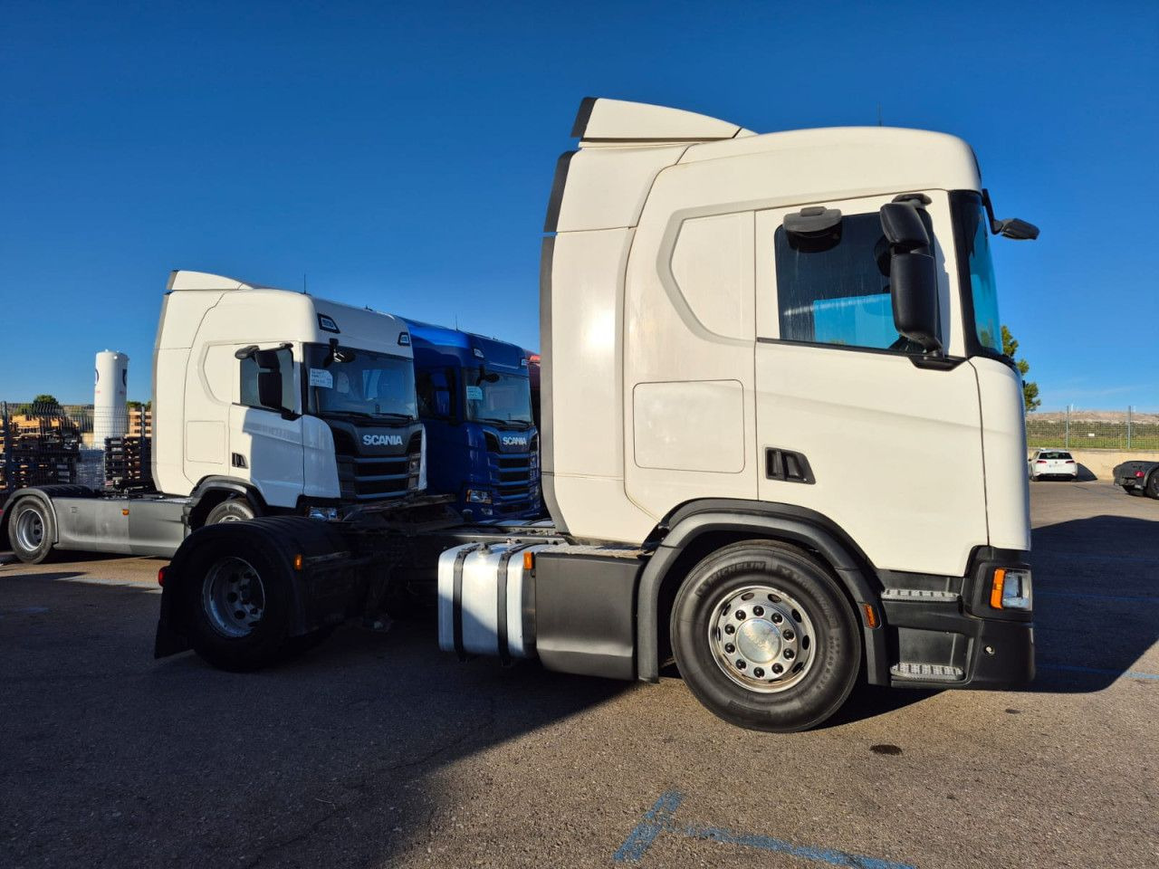 Scania R 450 - Gjysmë-kamion: foto 2 Scania R 450 - Gjysmë-kamion: foto 2
