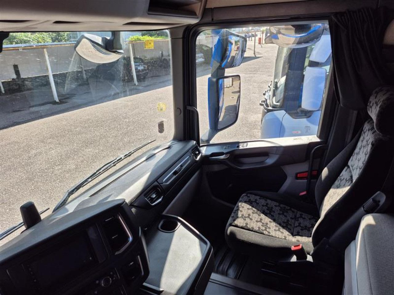 Scania R 450 - Gjysmë-kamion: foto 5 Scania R 450 - Gjysmë-kamion: foto 5