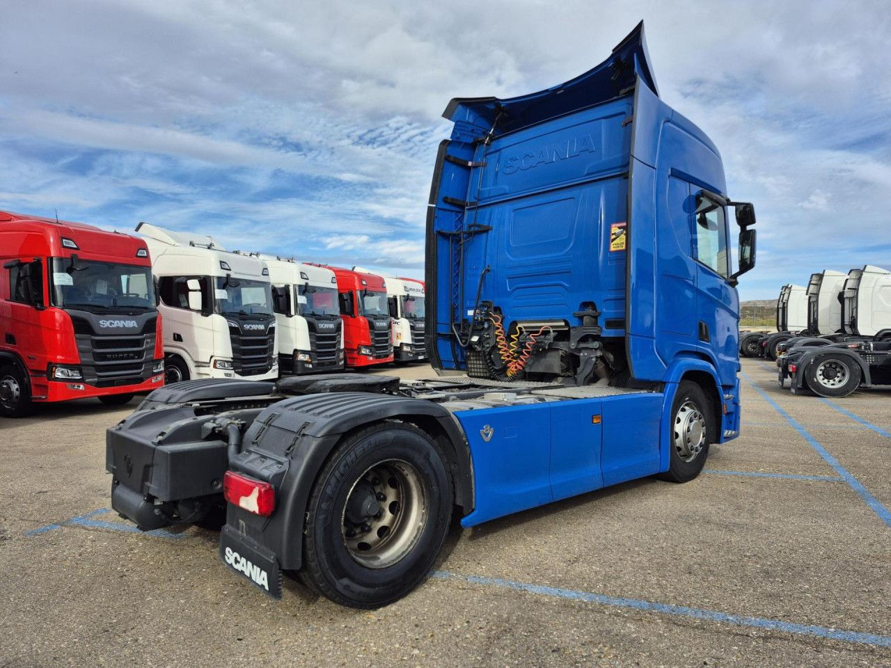 Scania R 650 - Gjysmë-kamion: foto 4 Scania R 650 - Gjysmë-kamion: foto 4