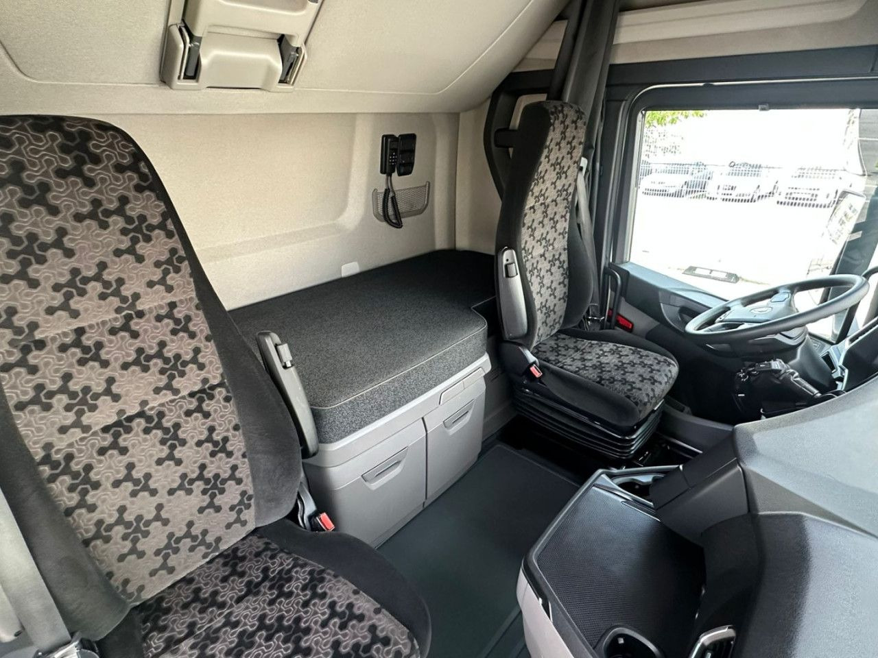 Scania S 500 - Gjysmë-kamion: foto 5 Scania S 500 - Gjysmë-kamion: foto 5