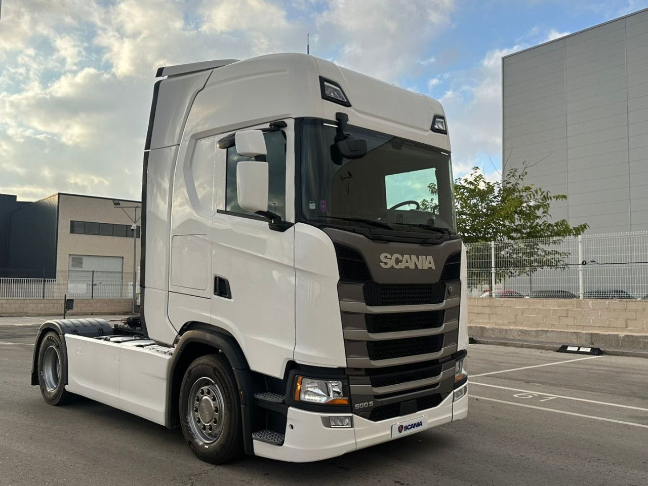 Scania S 500 - Gjysmë-kamion: foto 2 Scania S 500 - Gjysmë-kamion: foto 2