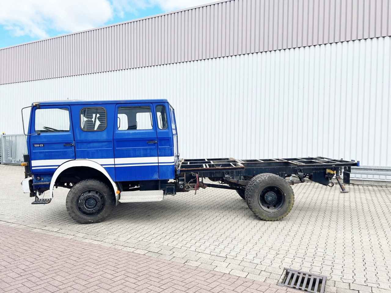 Kamion kabinë-shasi 120-23 AW 4x4 Doka 120-23 AW 4x4 Doka, V8-Motor, Seilwinde: foto 13