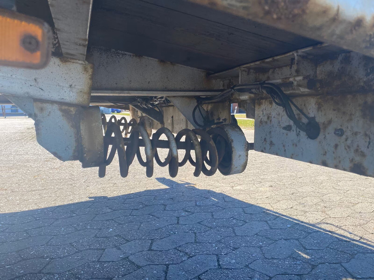 688/18000 688/18000 - Rimorkio me plan ngarkimi të ulët: foto 5 688/18000 688/18000 - Rimorkio me plan ngarkimi të ulët: foto 5