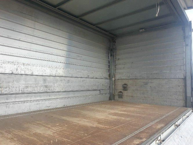 Kamion vagonetë Euro Cargo ML 75E14 4x2 Euro Cargo ML 75E14 4x2 Getränkekoffer, 6-Zylinder-Motor: foto 11 Kamion vagonetë Euro Cargo ML 75E14 4x2 Euro Cargo ML 75E14 4x2 Getränkekoffer, 6-Zylinder-Motor: foto 11