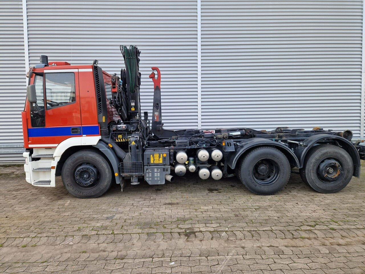 EuroTech 240E38 6x2-4 EuroTech 240E38 6x2-4, Lift-/Lenkachse, Seilwinde, Kran Hiab 100 - Kamion vetëngarkues, Kamion me vinç: foto 1 EuroTech 240E38 6x2-4 EuroTech 240E38 6x2-4, Lift-/Lenkachse, Seilwinde, Kran Hiab 100 - Kamion vetëngarkues, Kamion me vinç: foto 1