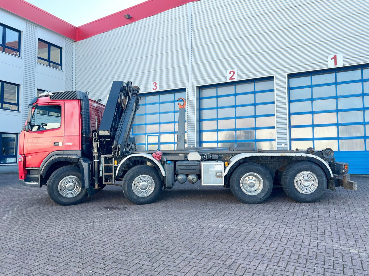 FM 460 8x2-6 FM 460 8x2-6, Lenk-/Liftachse, Kran HMF 2020-K4, Funk - Kamion vetëngarkues, Kamion me vinç: foto 3 FM 460 8x2-6 FM 460 8x2-6, Lenk-/Liftachse, Kran HMF 2020-K4, Funk - Kamion vetëngarkues, Kamion me vinç: foto 3