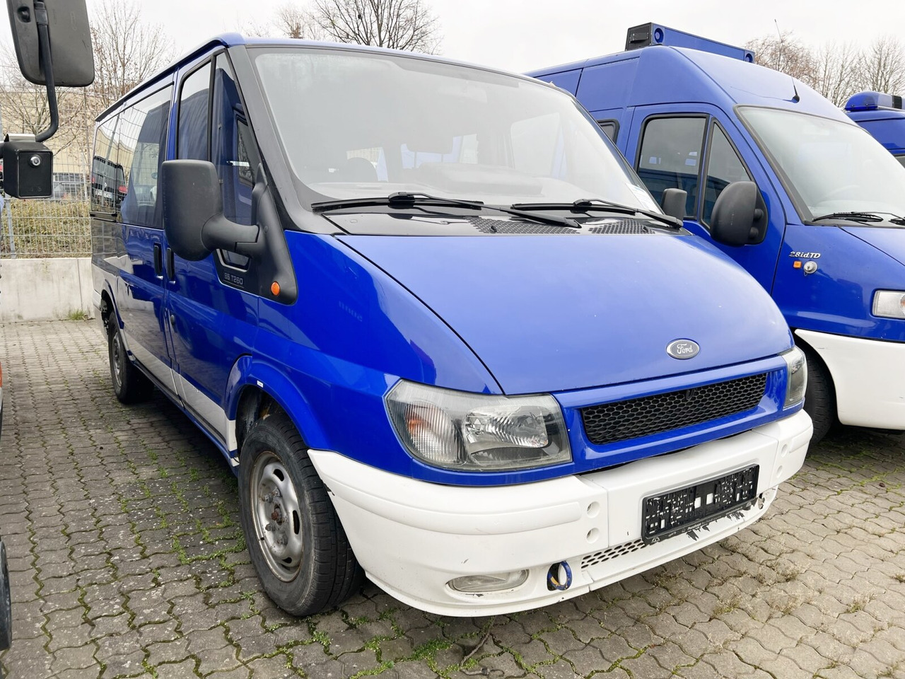 Ford Ford Transit 2,0 TDE 4x2 Ford Transit 2,0 TDE 4x2, EX-THW, 6 Sitze - Kamioncine dopio kabinë: foto 2 Ford Ford Transit 2,0 TDE 4x2 Ford Transit 2,0 TDE 4x2, EX-THW, 6 Sitze - Kamioncine dopio kabinë: foto 2