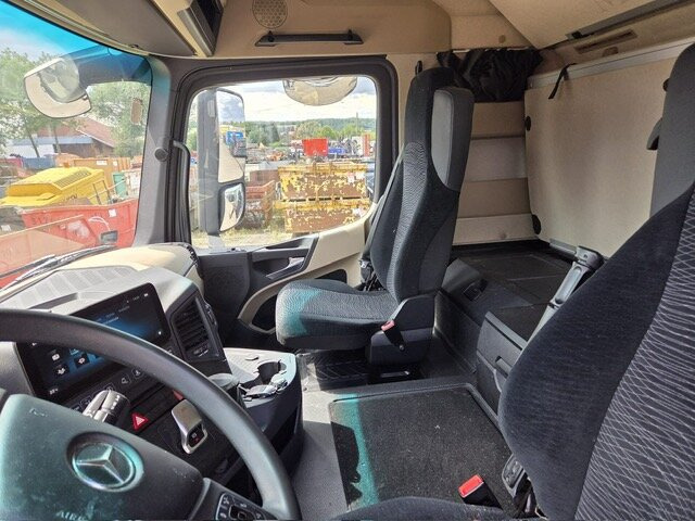 Mercedes-Benz Actros 1846 LS 4x2 Actros 1846 LS 4x2 MultimediaCockpit, StreamSpace, ADR - Gjysmë-kamion: foto 3 Mercedes-Benz Actros 1846 LS 4x2 Actros 1846 LS 4x2 MultimediaCockpit, StreamSpace, ADR - Gjysmë-kamion: foto 3