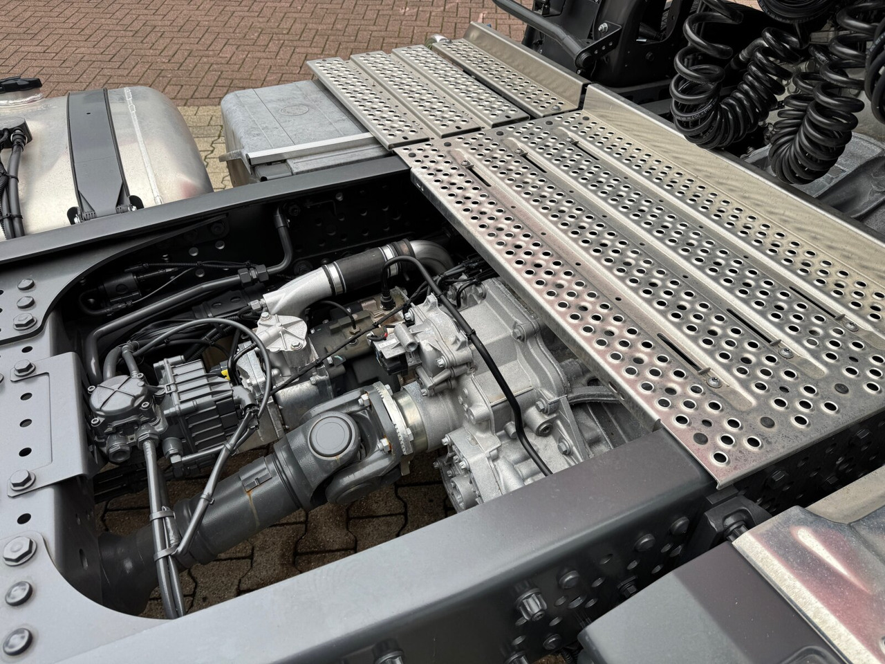 Mercedes-Benz Actros 2648 LS 6x2 Actros 2648 LS 6x2, Retarder, Liftachse, MirrorCam, StreamSpace, Navi, LED - Gjysmë-kamion: foto 2 Mercedes-Benz Actros 2648 LS 6x2 Actros 2648 LS 6x2, Retarder, Liftachse, MirrorCam, StreamSpace, Navi, LED - Gjysmë-kamion: foto 2