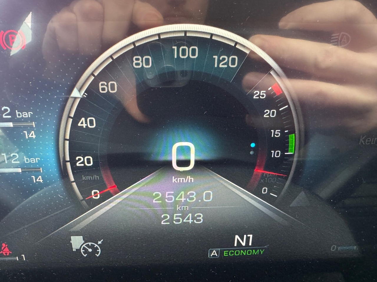 Mercedes-Benz Actros 2648 LS 6x2 Actros 2648 LS 6x2, Retarder, Liftachse, MirrorCam, StreamSpace, Navi, LED - Gjysmë-kamion: foto 4 Mercedes-Benz Actros 2648 LS 6x2 Actros 2648 LS 6x2, Retarder, Liftachse, MirrorCam, StreamSpace, Navi, LED - Gjysmë-kamion: foto 4