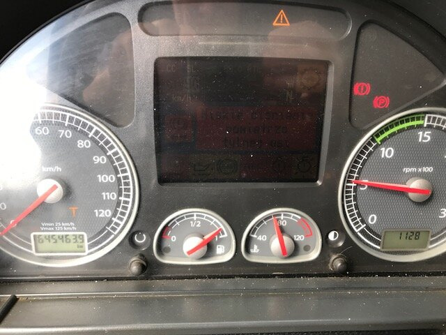 Stralis AS440S45 T/P 4x2 ONLY FOR SPAREPARTS!!! Stralis AS440S45 T/P 4x2 ActiveSpace - Gjysmë-kamion: foto 4 Stralis AS440S45 T/P 4x2 ONLY FOR SPAREPARTS!!! Stralis AS440S45 T/P 4x2 ActiveSpace - Gjysmë-kamion: foto 4