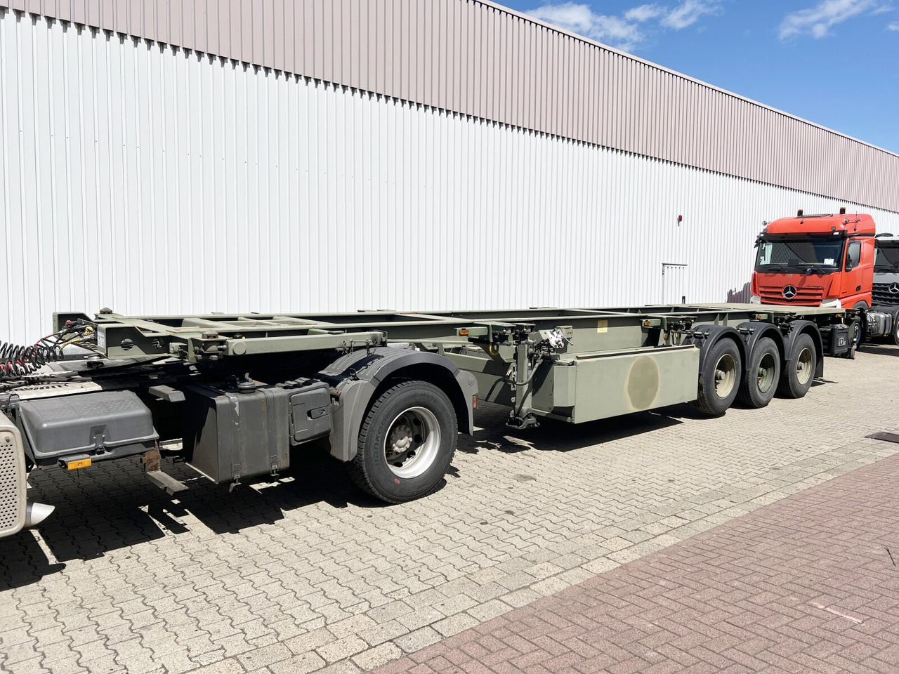 Schmitz Cargobull SCF 24 Containerchassis SCF 24 Containerchassis, 2x20/20/30/40ft, Ex-! - Gjysmë rimorkio: foto 1 Schmitz Cargobull SCF 24 Containerchassis SCF 24 Containerchassis, 2x20/20/30/40ft, Ex-! - Gjysmë rimorkio: foto 1