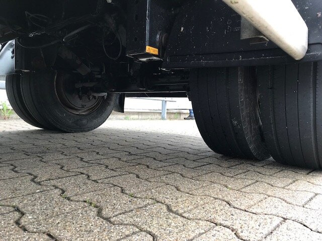 HDK 1860 HDK 1860 Hinterkippmulde ca. 28m³ mit Seperatmotor, eigene Hydraulik - Rimorkio vetëshkarkuese: foto 5 HDK 1860 HDK 1860 Hinterkippmulde ca. 28m³ mit Seperatmotor, eigene Hydraulik - Rimorkio vetëshkarkuese: foto 5