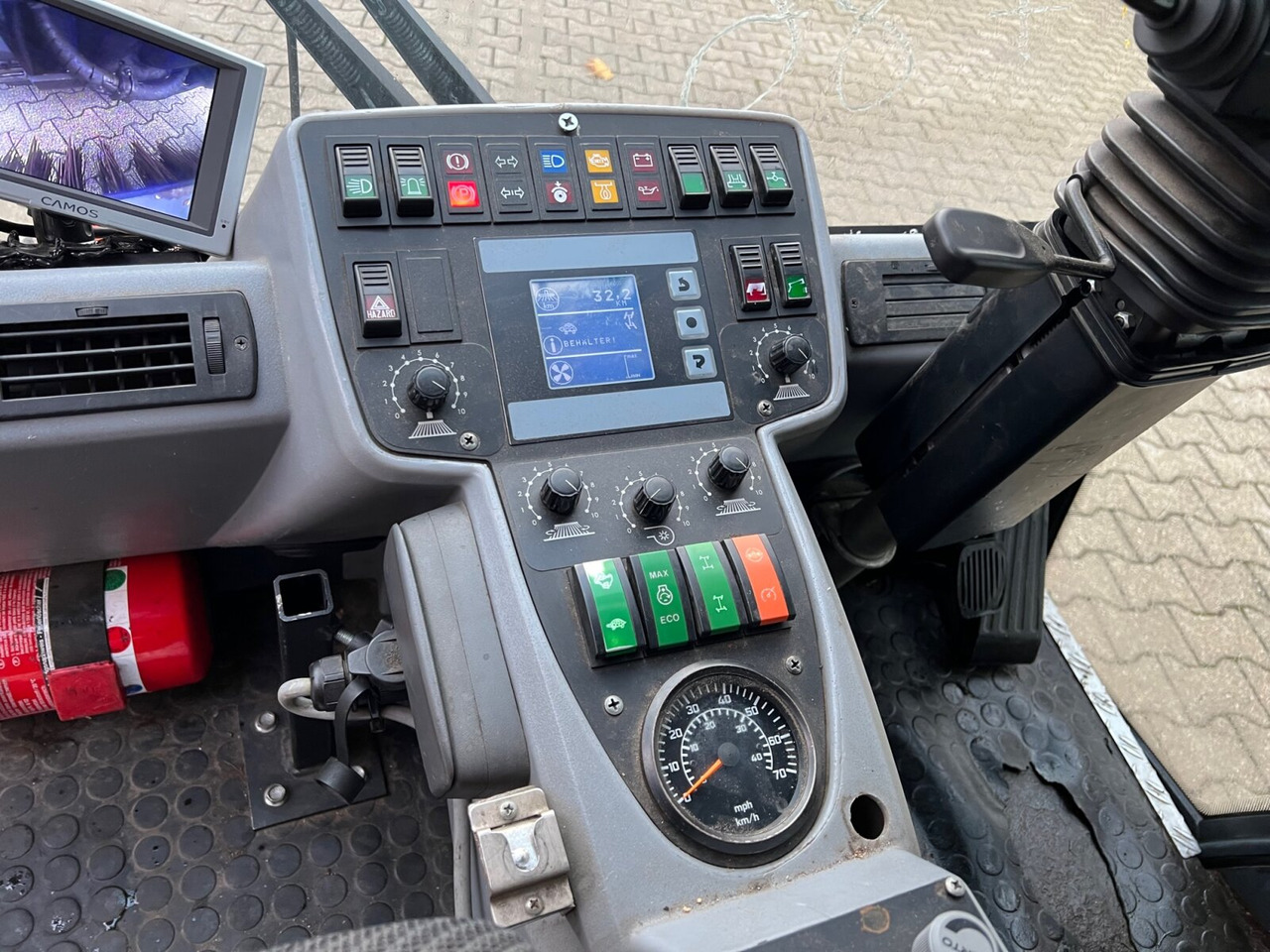 Hako Multicar Citymaster 2000 2B Kehrmaschine 4x2 Multicar Citymaster 2000 2B Kehrmaschine 4x2 - Makinë fshirëse për rrugët: foto 5 Hako Multicar Citymaster 2000 2B Kehrmaschine 4x2 Multicar Citymaster 2000 2B Kehrmaschine 4x2 - Makinë fshirëse për rrugët: foto 5