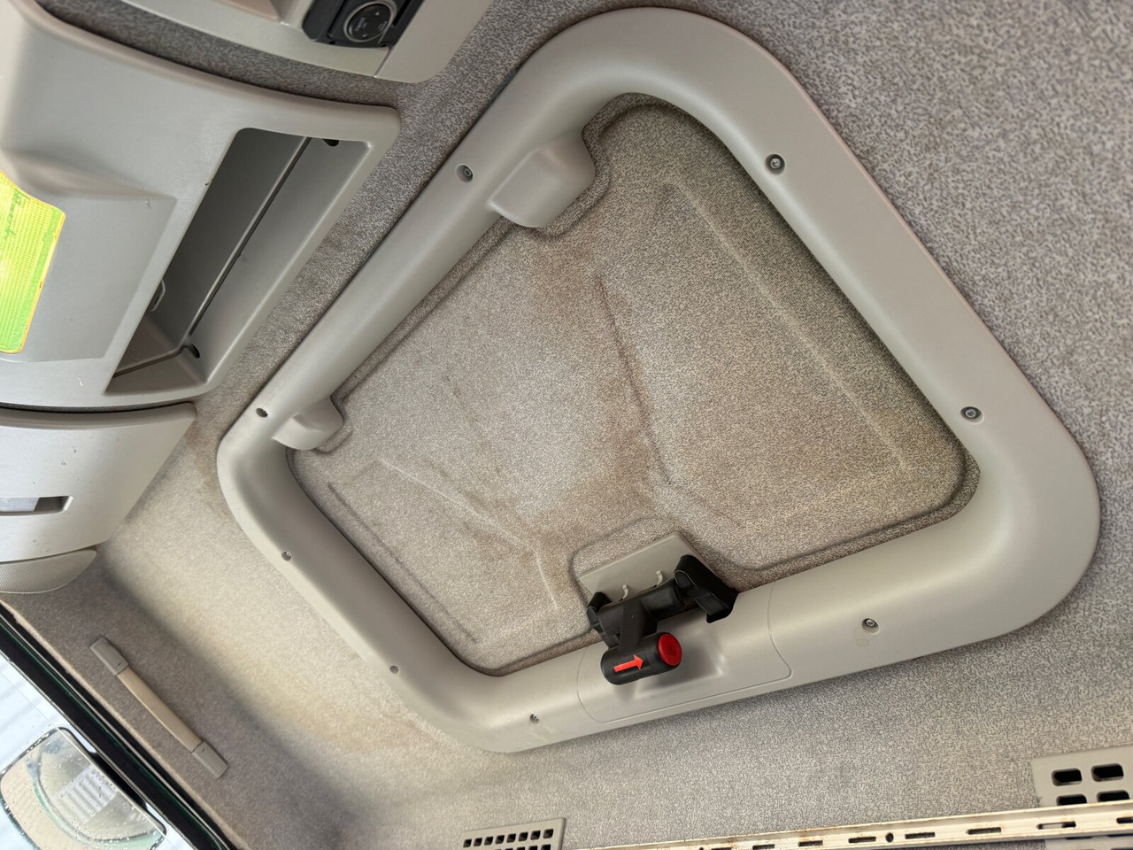 Iveco ML80E18/P 4x2 ML80E18/P 4x2, City-Abroller - Kamion vetëngarkues: foto 5 Iveco ML80E18/P 4x2 ML80E18/P 4x2, City-Abroller - Kamion vetëngarkues: foto 5