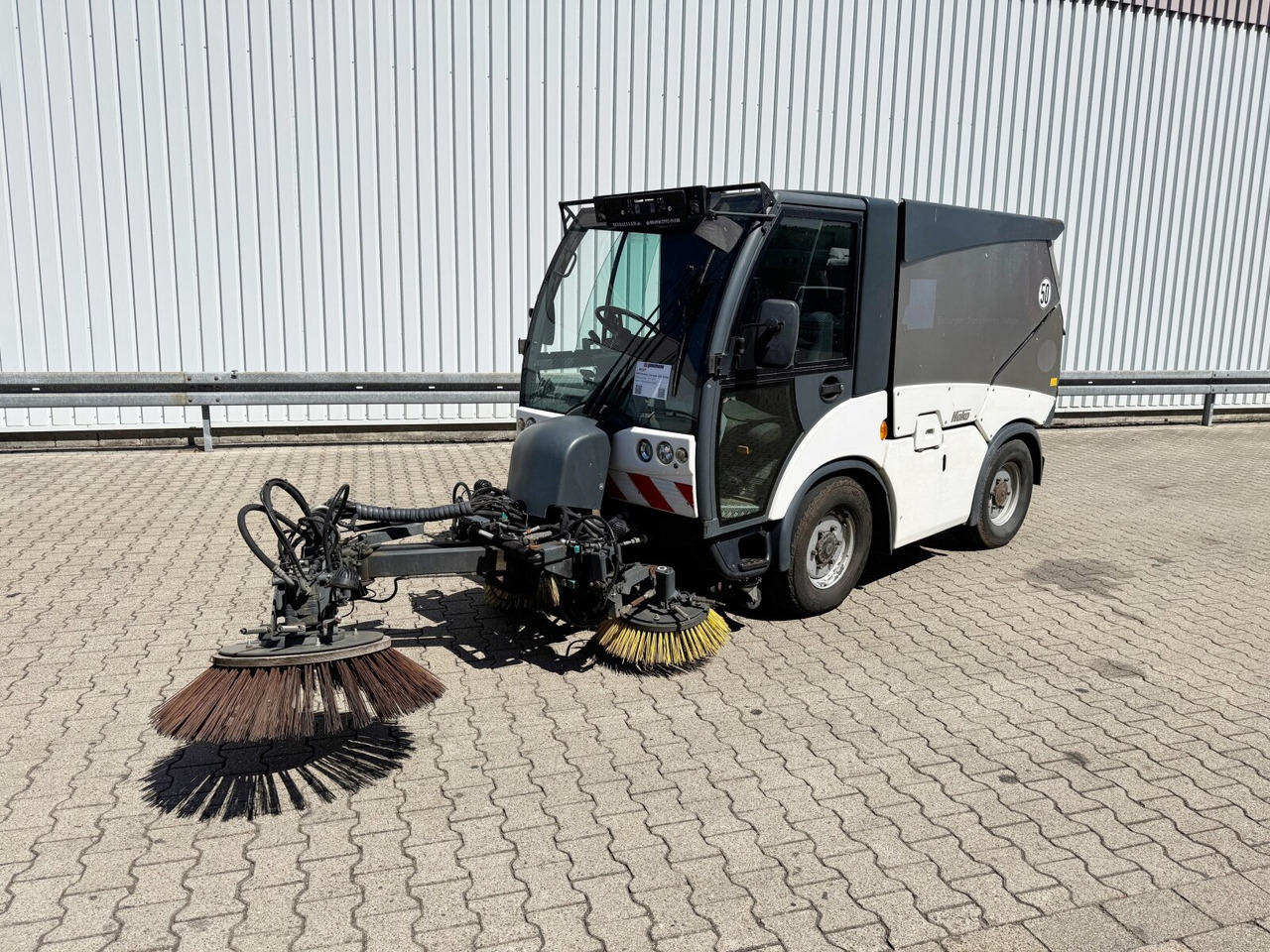 Hako Multicar Citymaster 2000 3B Kehrmaschine 4x2 Multicar Citymaster 2000 3B Kehrmaschine 4x2 - Kamioni: foto 1 Hako Multicar Citymaster 2000 3B Kehrmaschine 4x2 Multicar Citymaster 2000 3B Kehrmaschine 4x2 - Kamioni: foto 1