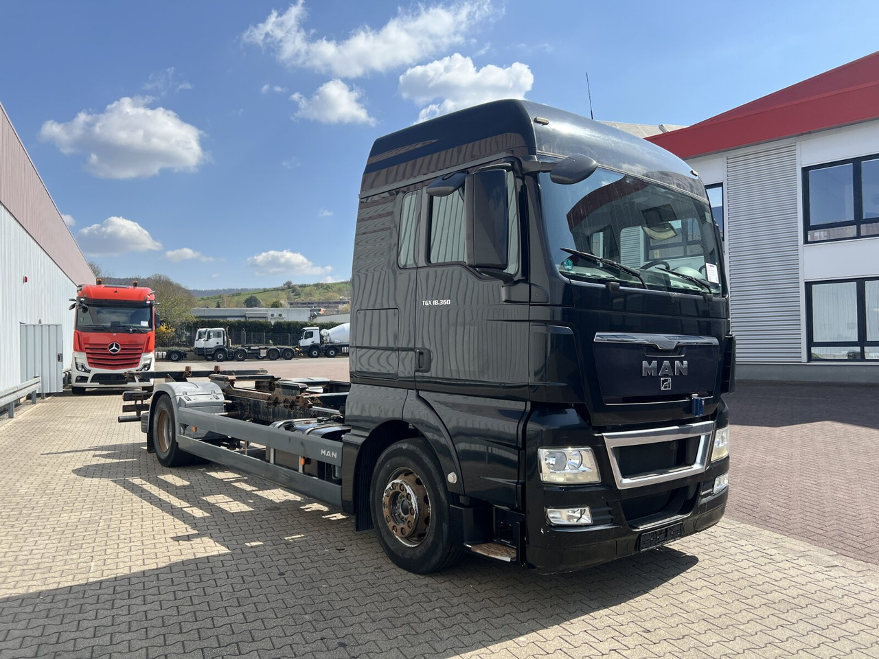 Kamioni MAN TGA 18.360 4x2 LL TGA 18.360 4x2 LL, Fahrschulausstattung: foto 7