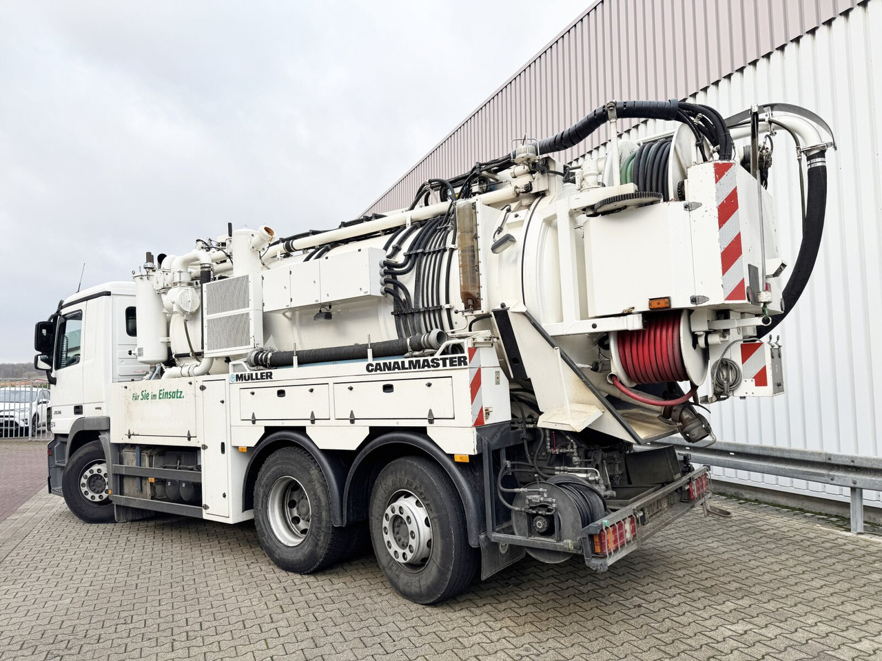 Mercedes-Benz Actros 2536 L 6x2 Actros 2536 L 6x2, Müller Saug- und Spülwagen ca. 10,5m³, Lenkachse - Kamioni: foto 3 Mercedes-Benz Actros 2536 L 6x2 Actros 2536 L 6x2, Müller Saug- und Spülwagen ca. 10,5m³, Lenkachse - Kamioni: foto 3