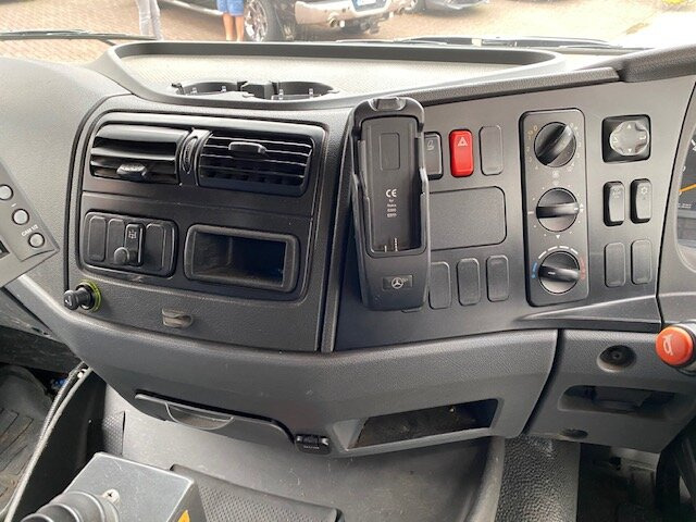 Mercedes-Benz Atego 1324 4x2 Atego 1324 4x2, Kehrmaschine Explorer 8 - Kamioni: foto 5 Mercedes-Benz Atego 1324 4x2 Atego 1324 4x2, Kehrmaschine Explorer 8 - Kamioni: foto 5