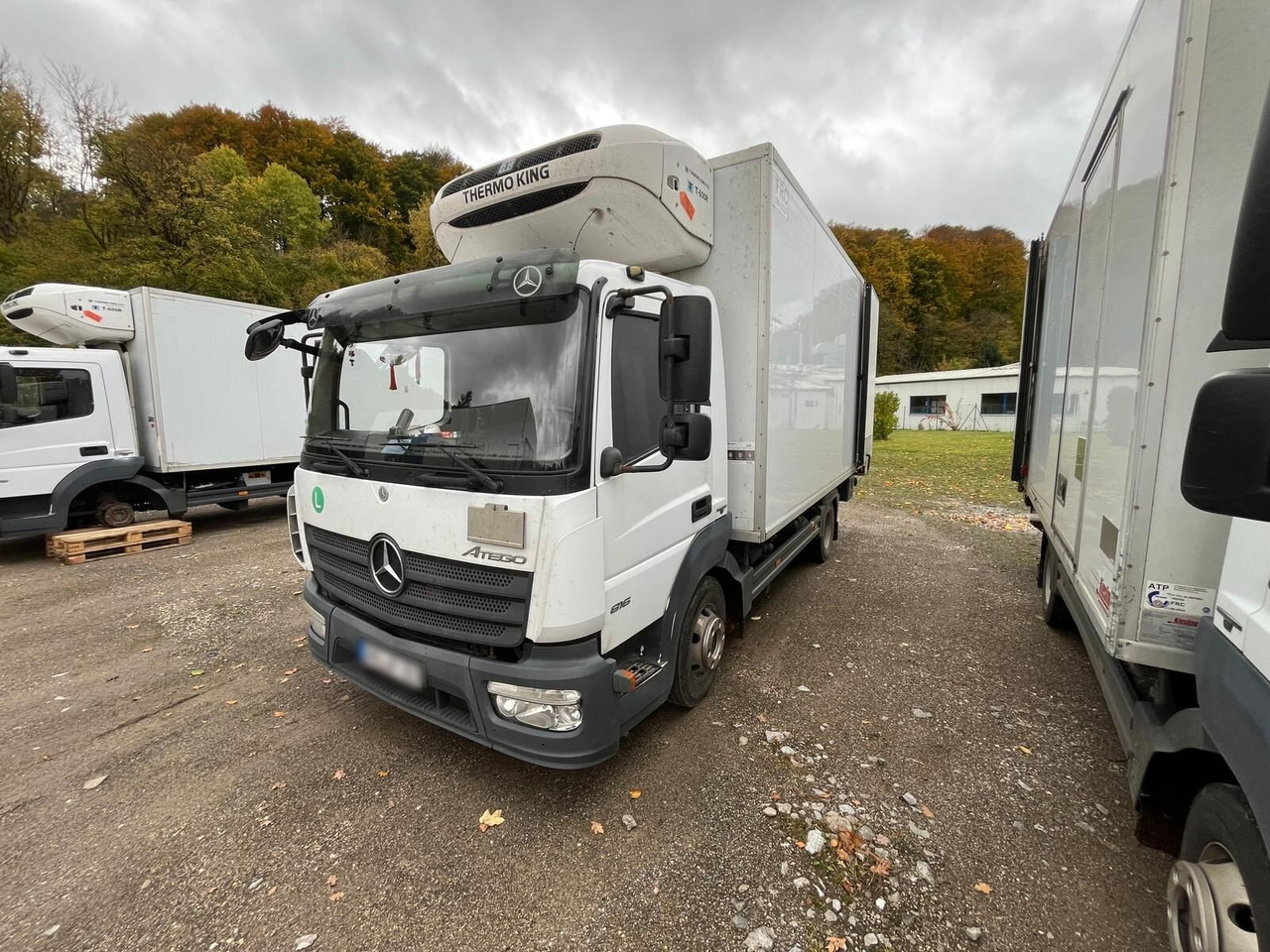 Mercedes-Benz Atego 816 4x2 Atego 816 4x2, Kühlkoffer, Trennwand, ThermoKing, LBW Sörensen - Kamioni: foto 1 Mercedes-Benz Atego 816 4x2 Atego 816 4x2, Kühlkoffer, Trennwand, ThermoKing, LBW Sörensen - Kamioni: foto 1