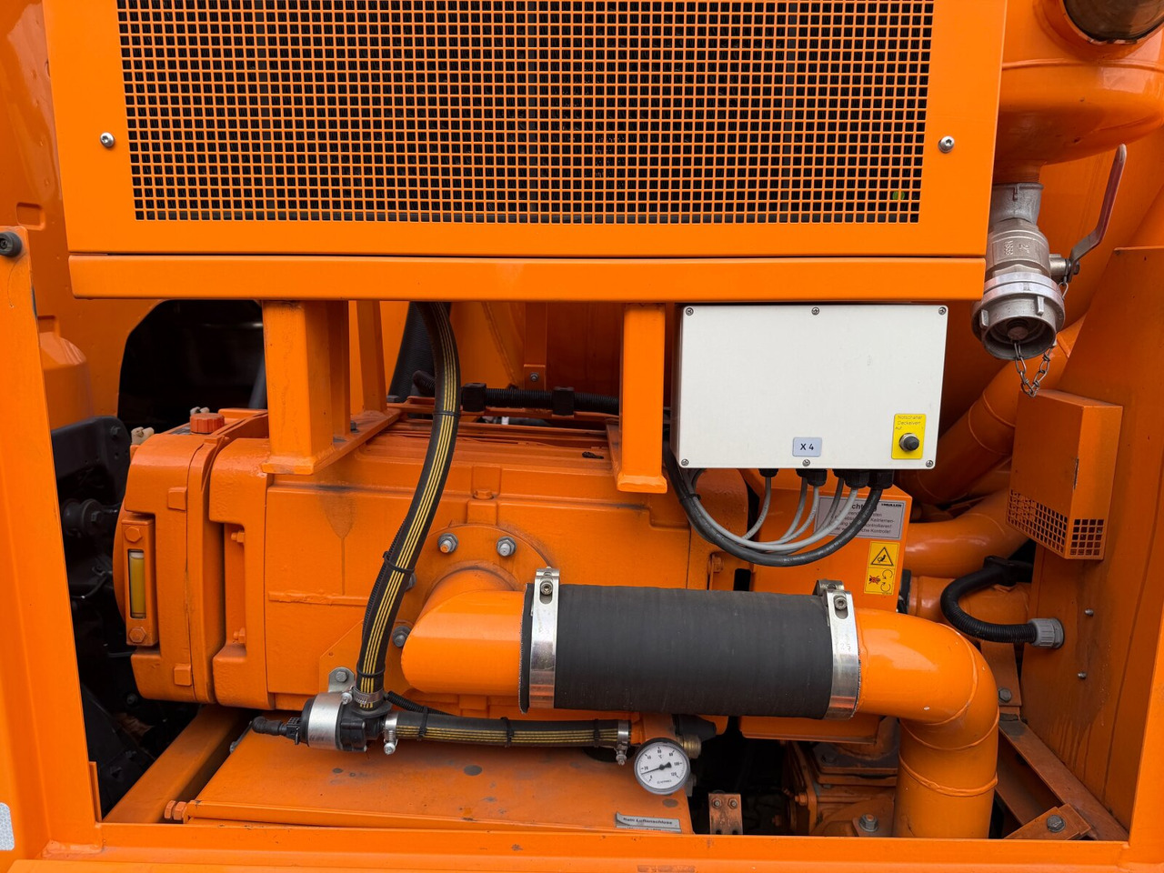 Scania G 320 4x2 G 320 4x2, Müller Vacumaster ca. 5,5m³, Funk - Kamioni: foto 4 Scania G 320 4x2 G 320 4x2, Müller Vacumaster ca. 5,5m³, Funk - Kamioni: foto 4